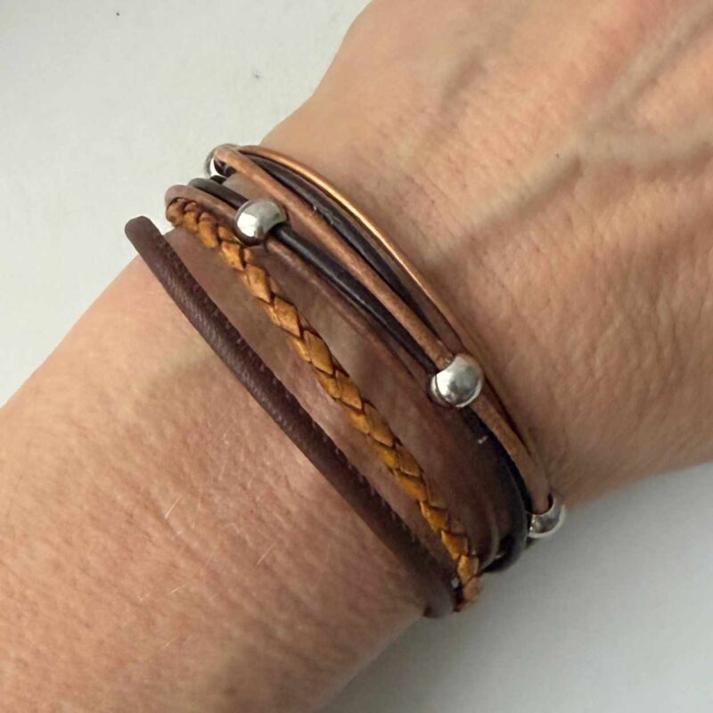 Lederarmband Nappa braun mit Perlen