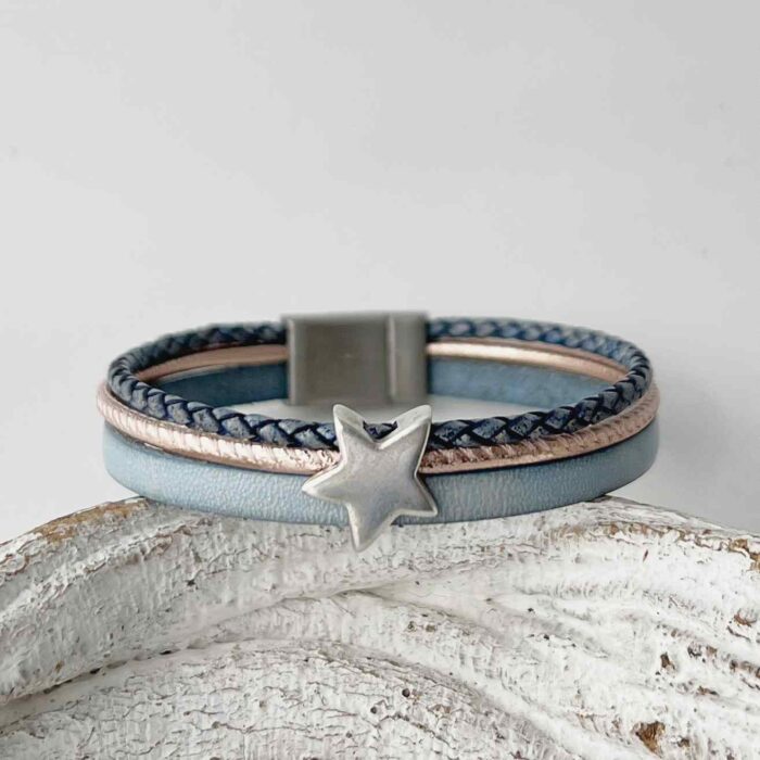 Lederarmband mit einem Stern hellblau rosegold