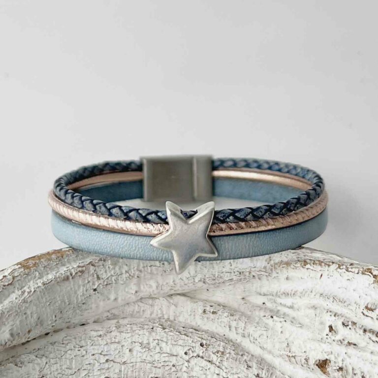 Lederarmband mit einem Stern hellblau rosegold
