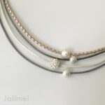 Collier Glitzer Kugel grau weiß