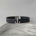 das Lederarmband mit Anker schwarz