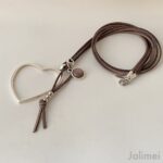 lange Kette mit offenem Herzanhänger grau