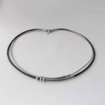 Ledercollier Rörchen blau grau