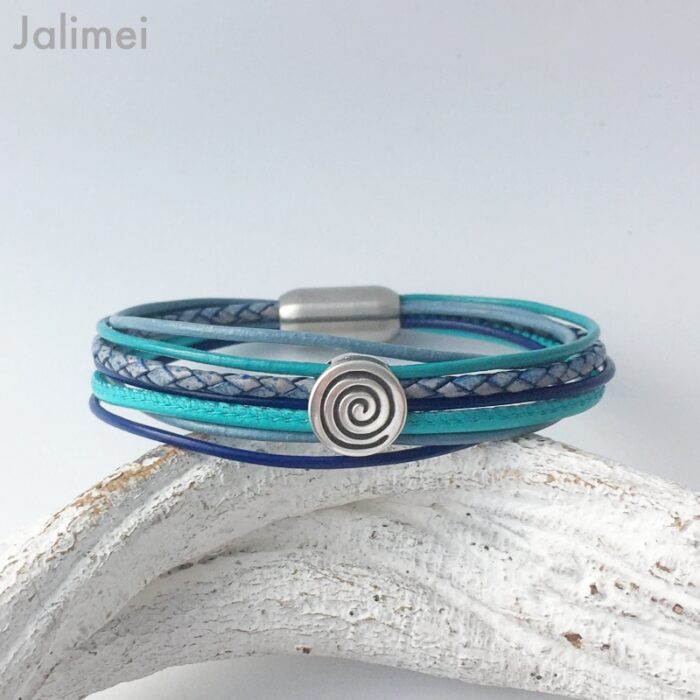 das Lederarmband mit Spirale blau türkis