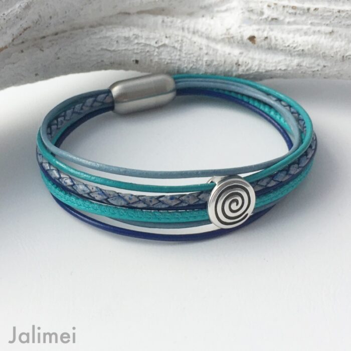 das Lederarmband Spirale blau türkis