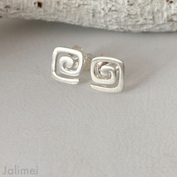 Ohrstecker eckige Spirale silber