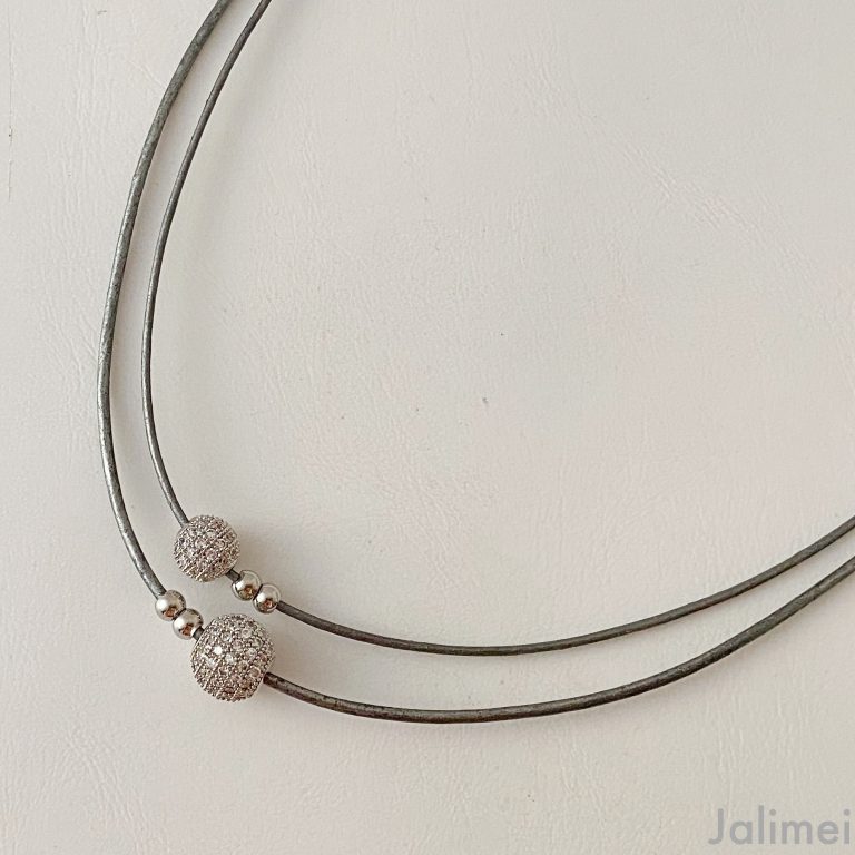 Collier Glitzerkugeln stahlgrau