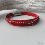 das Lederarmband mit einer Chainball knalligem Rot