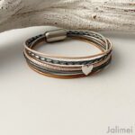 Lederarmband mit kleinem Herz in grau und beige