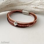 ein Lederarmband kleines Quadrat in rose braun