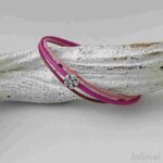 das Lederarmband fein mit einem Blümchen in pink