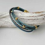 Lederarmband aus Nappa und Gold in hellblau