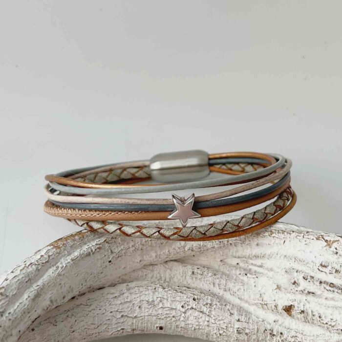 Lederarmband mit kleinem Stern in grau und beige