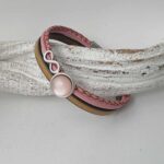 Lederarmband mit einem Stein und Infinity in rosa und beige