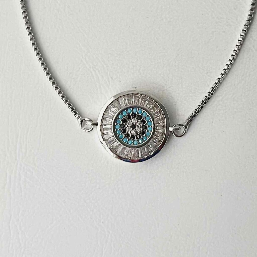 das Armband Edelstahl mit einem Auge