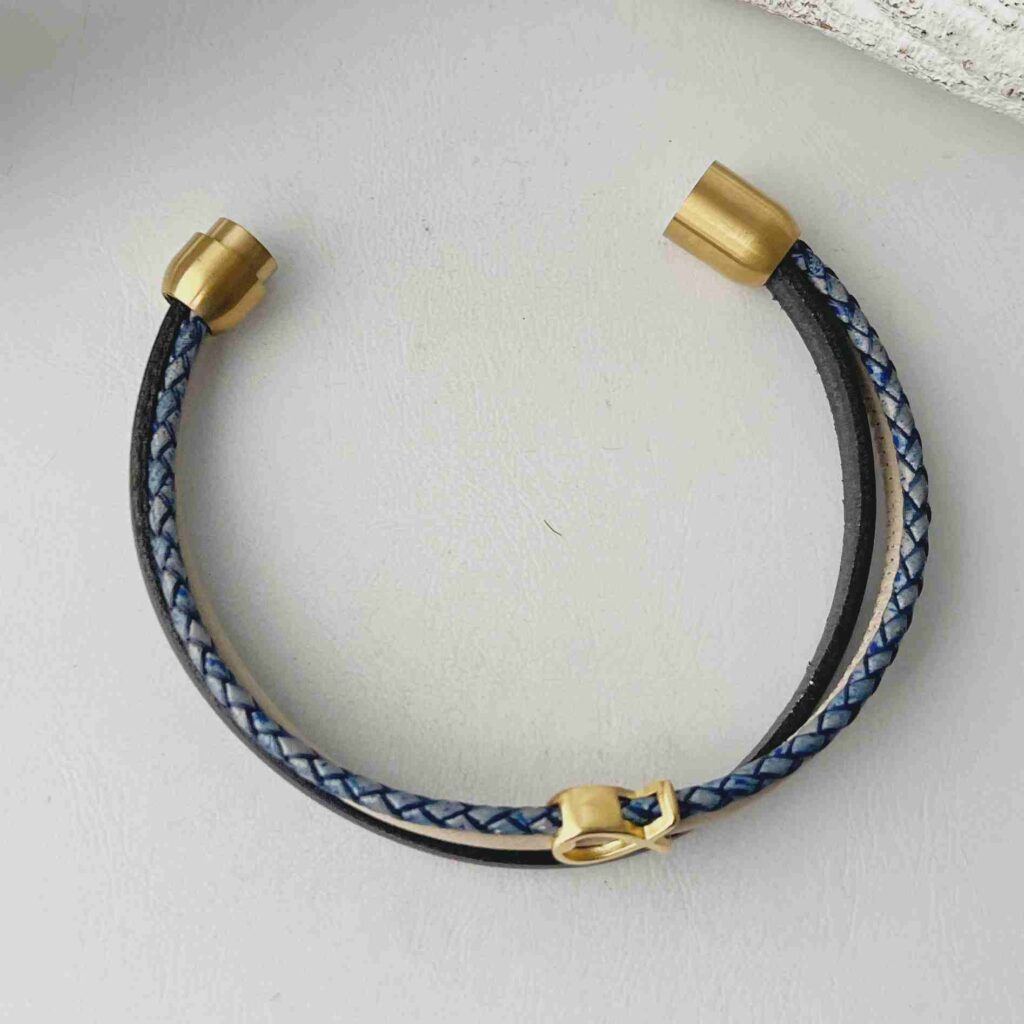 Armband mit Fisch Gold in blau-beige