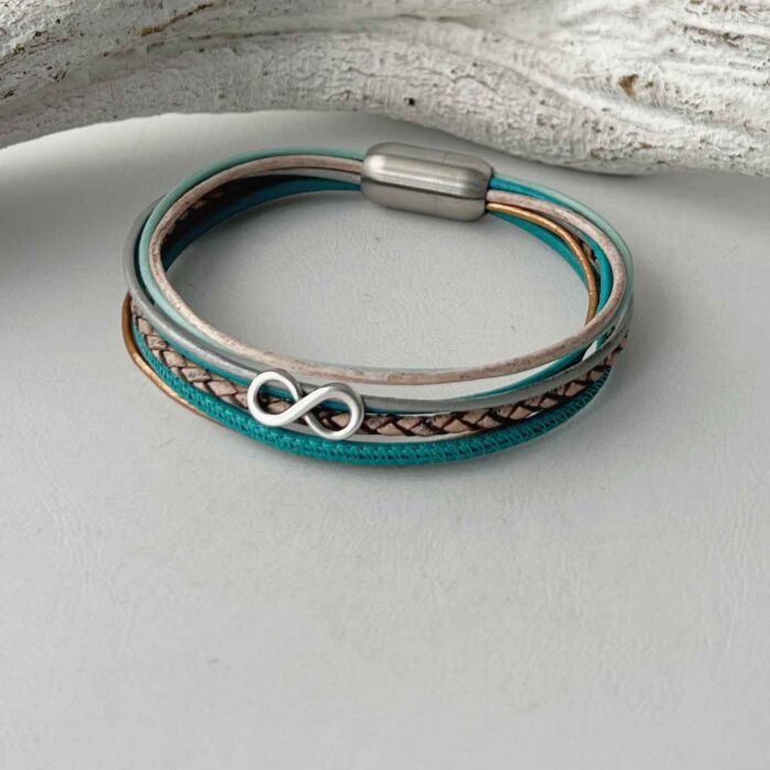 Lederarmband mit Infinity in türkis beige