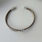 Lederarmband fein mit Biene taupe