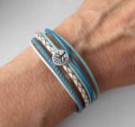 Lederarmband mit Lebensbaum in hellblau und weiß