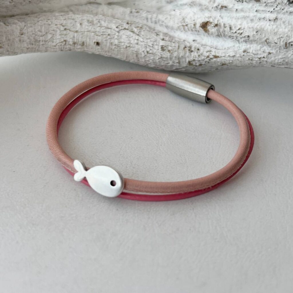 unser niedliches Armband mit einem Fischchen zur Kommunion