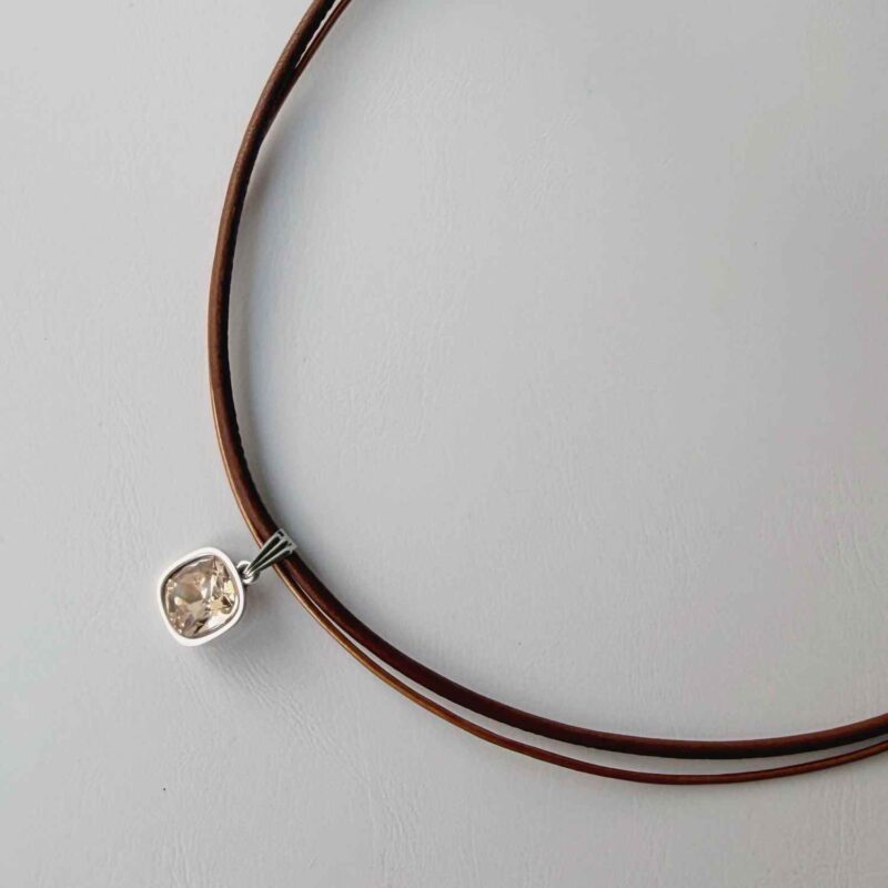 Ledercollier mit Glitzerstein beige-braun