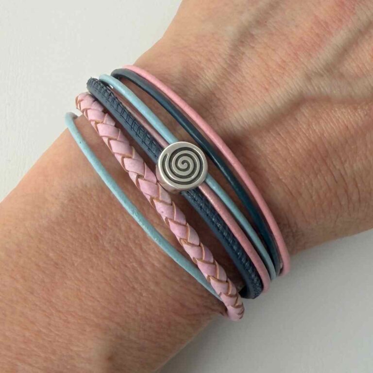 Lederarmband kleine Spirale rosa blau