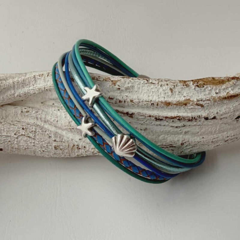 Lederarmband mit Muschel und Seestern aqua