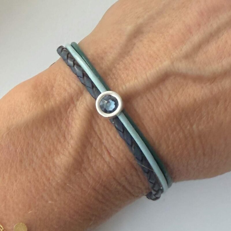 Lederarmband blau petrol mit Glitzerstein
